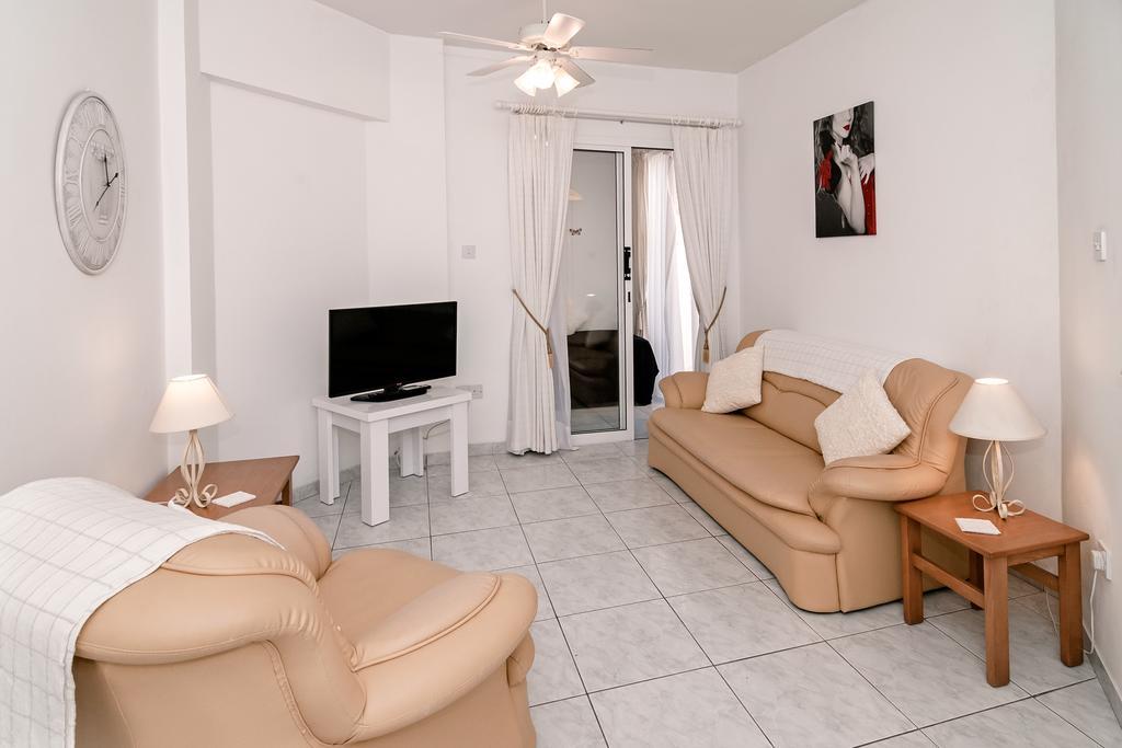 Sue'S Apartment Paphos Exteriér fotografie